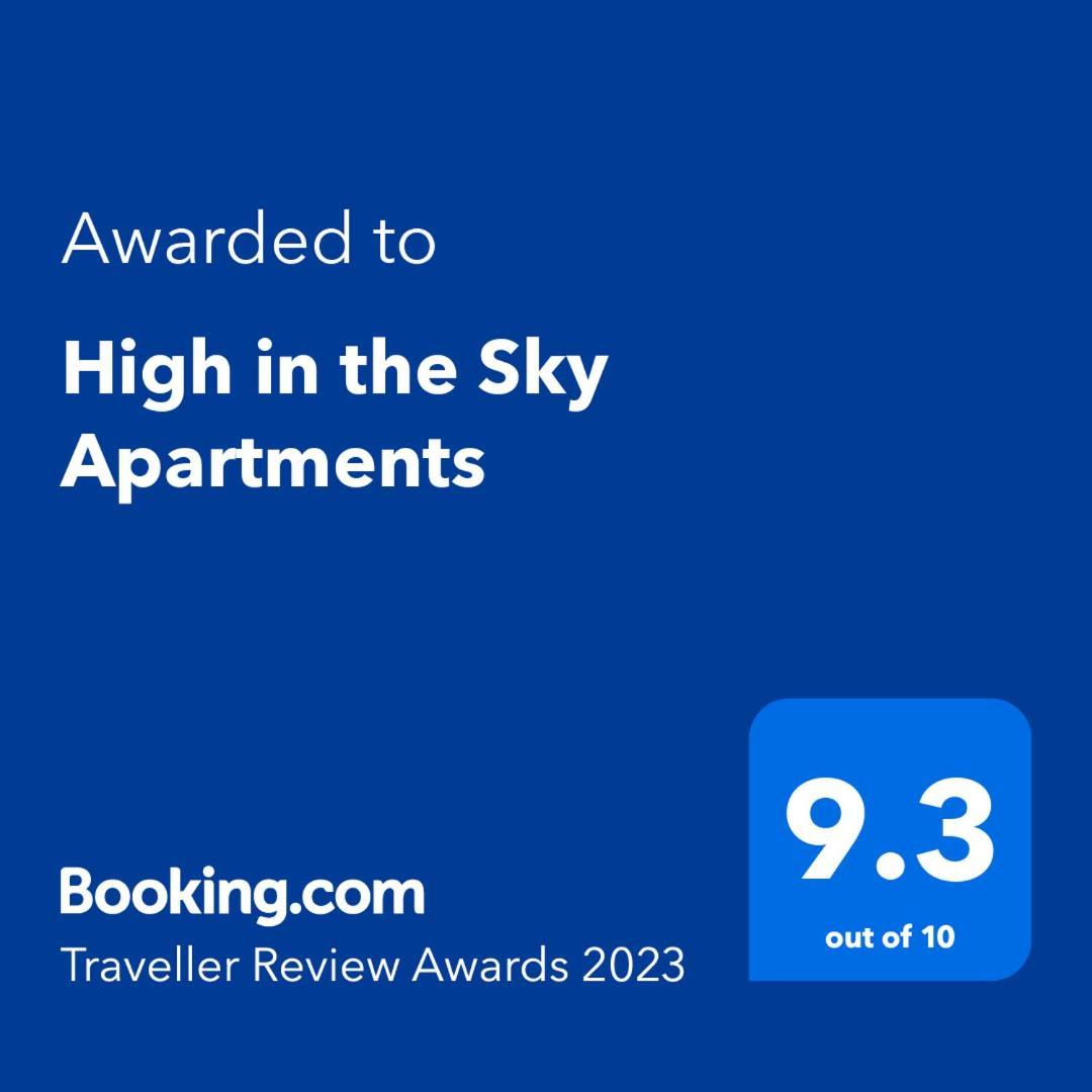 High In The Sky Apartments 소조폴 외부 사진